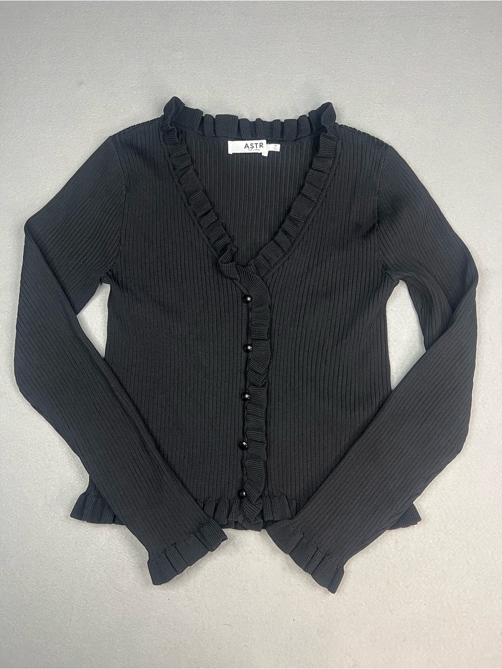 Astr The Label Black Ruffled Ribbed Button-Front Cardigan